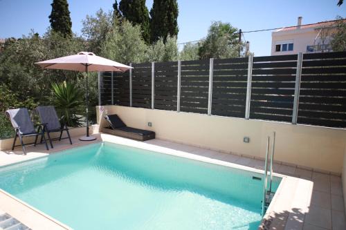 Luxury Villa with Pool in Athens Riviera in Lagonissi
