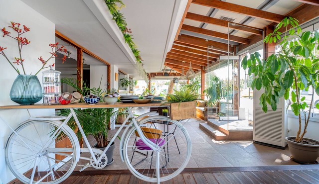 Maison 66 Riviera Hotels in Alimos