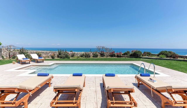 Majestic View Villa with Private Pool in Αφάντου