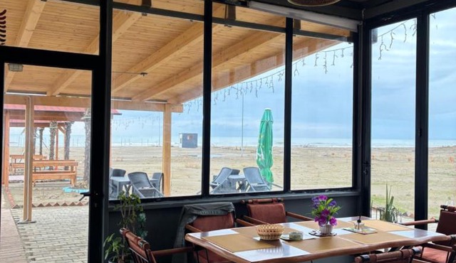 Mango Beach and Hotel in Fier