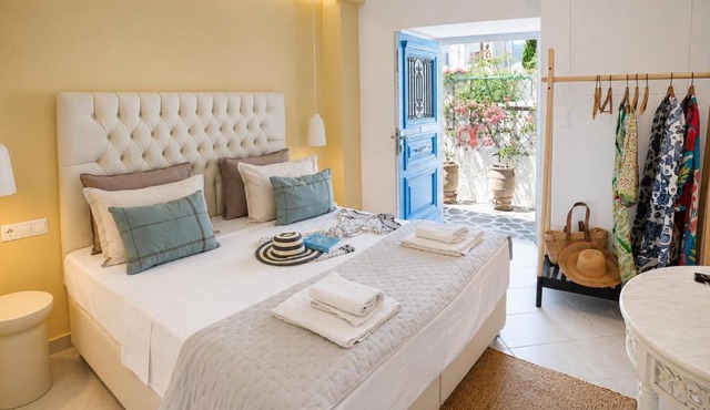 Mania Rooms and Studios in Poros