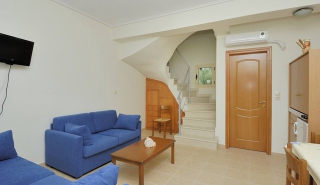 Manoleas Villas - Apartment 5 in West Mani