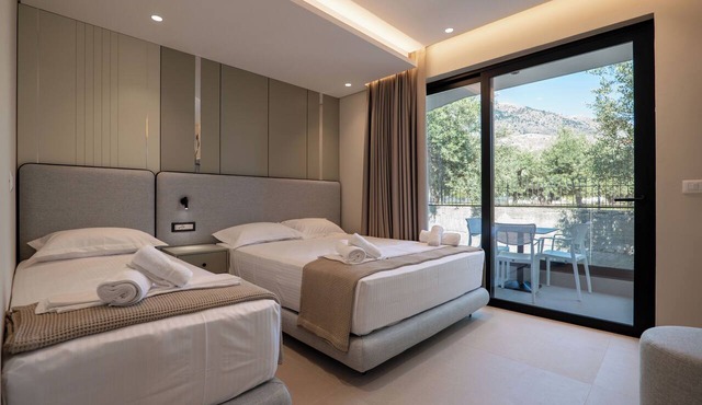 Marea Suites in Borsh