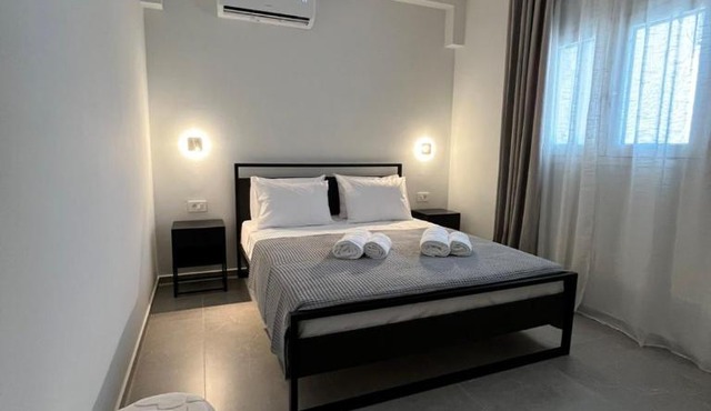 Margithina's apartments in Lakithra