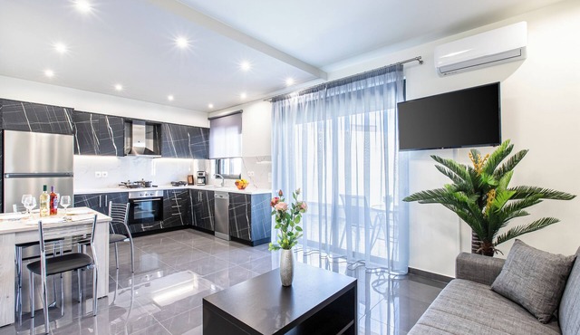 Mariam Luxury Apts B1 in Chania