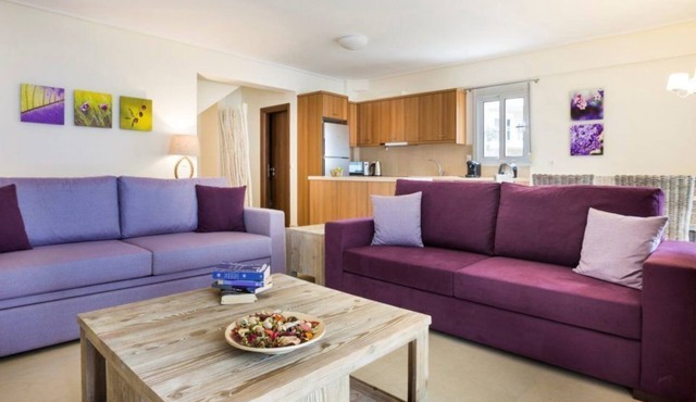 Meliti Waterfront Suites