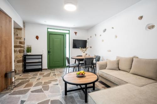 Mesochoria Residence - Peaceful Village Escape by Holistay in Pigi