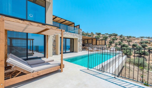 Metatulia Villa 7 – Private Pool, Jacuzzi & Views in Plakias
