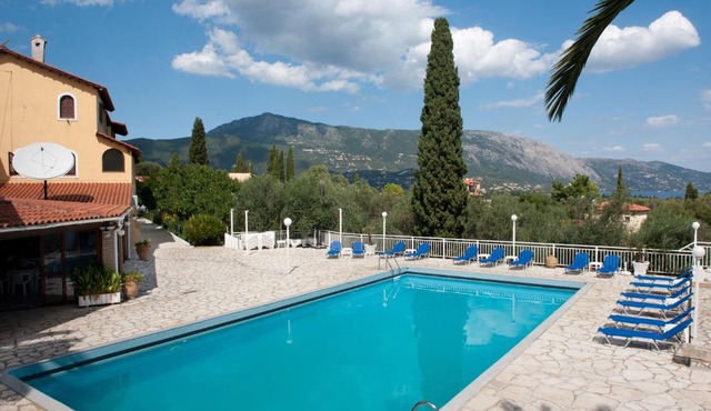 MIRABELLO HOTEL APARTMENTS in Dassia