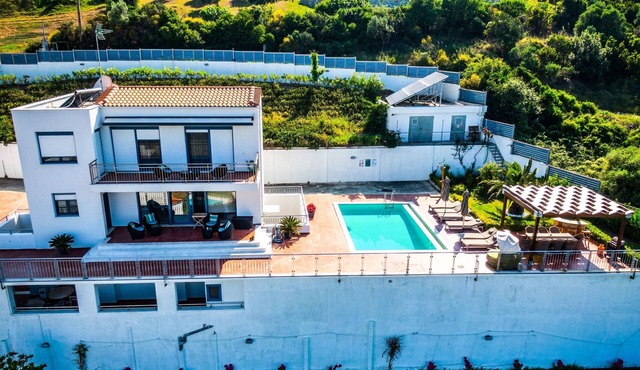mit Privatpool für 9 Personen ca. 200 m² in Pounta, Ägäis (Skiathos) by Interhome