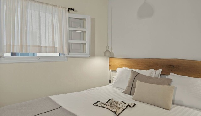 Mnimes Guesthouses Santorini
