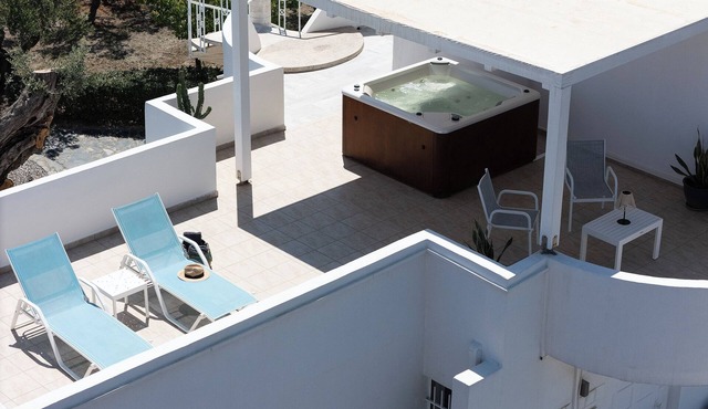 Modernist Apartment With Spa Bath at Grambella Olive Estate, Grambella Residence in Rethymno