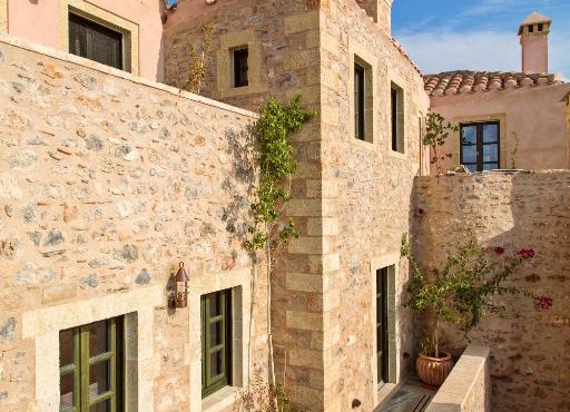 Moni Emvasis Luxury Suites in Monemvasia