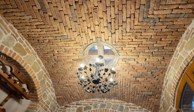 "Moonlight Serenade" is a charming Villa in the historic center of Korça. in Korçë