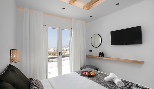 Naxos White Concept in Naxos Chora