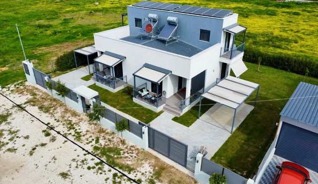 Neo-Residence
