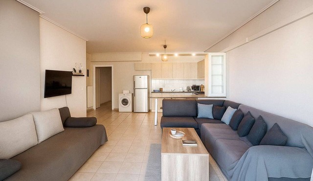 Neos Kosmos Cozy Retreat - Central Comfort in Athina
