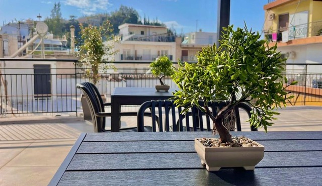 New Comfy and Sleek Apartments in the Center oF Athens