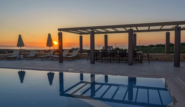 New Luxury Stone built Villa with Private Pool, Childrens Area, 5km to the Beach in Rethymno