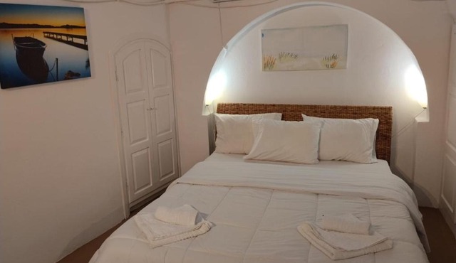 NEW Ryan's Cave Suite in Emporio Center in Emporio Santorini