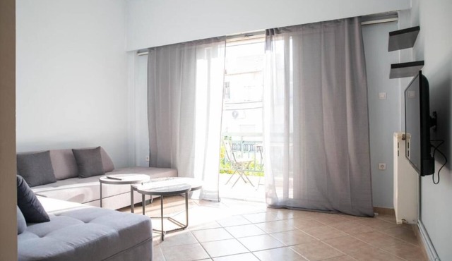 Nikea apartment near Piraeus port II