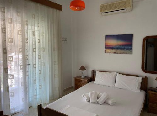 Nikos Rooms in Pangaio