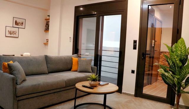 No 2 - Theo Apartment two bedrooms ground floor