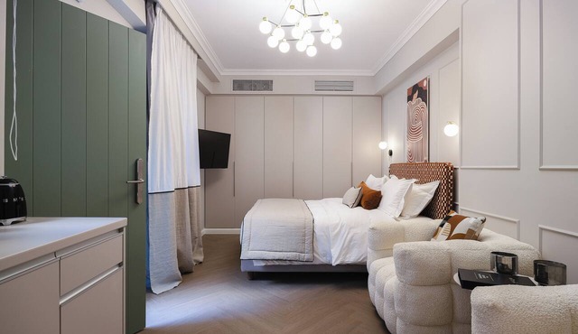 Nouar Suite I + Breakfast - ATH Center by etouri in Athens