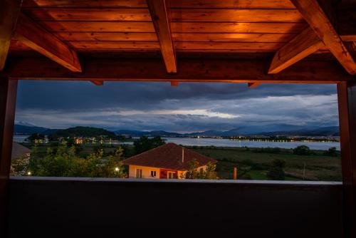 O FOTIS , Restaurant , Studios & Apartments in Ioannina