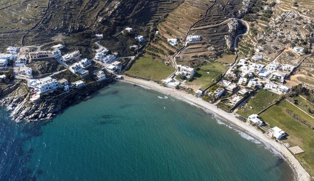 Ondalina sea Front house by TinosStay