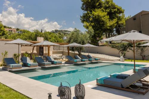 One bedroom bungalow NEXT TO MAKRYS GIALOS BEACH in Argostoli