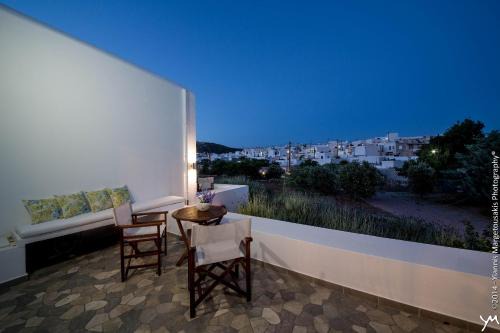 Opalio Apartments,Kimolos