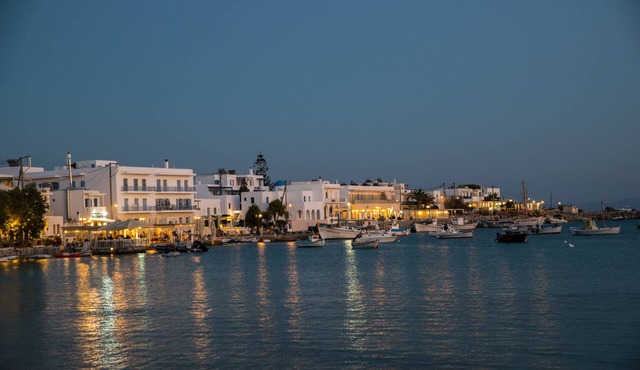 Ostria Studios & Apartments in Paros