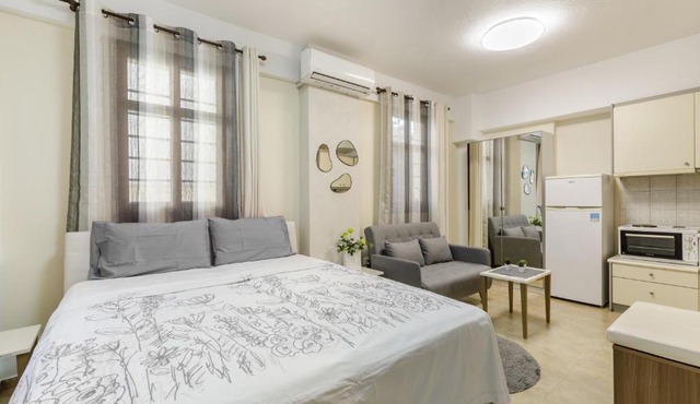 PEARL STUDIO free private parking of stayinthess in Thessaloniki