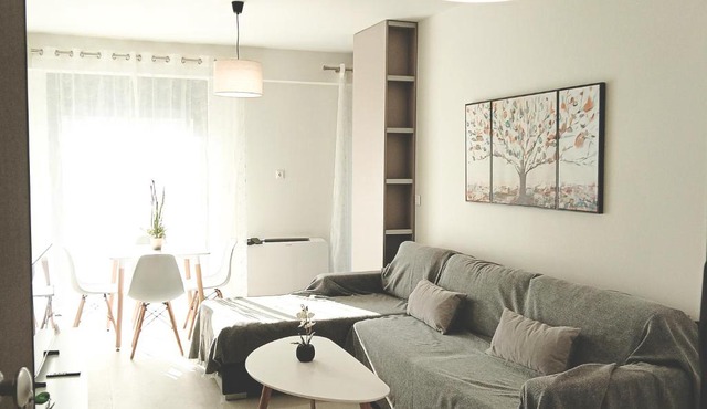 Pearl Suite Marousi & Parking