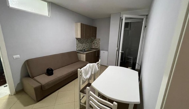 Penthouse shengjin in Sakës