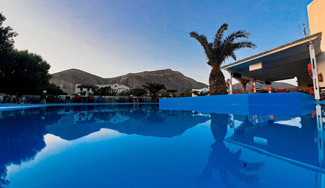 Perissa Hotel in Santorini