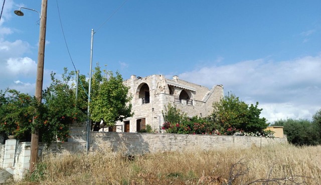 Petrini Villa 3 bedroom with private pool in Moires in Moires