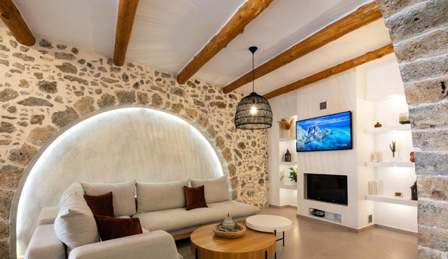 Petrino Two-Bedroom House in Mirthios in Plakias