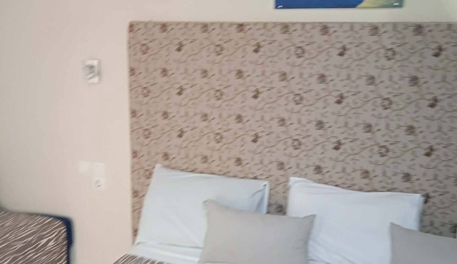 Phenomenal 8-bedroom hotel with AC in charming Argostoli in ARGOSTOLI
