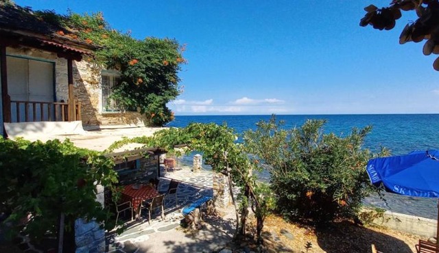Pilion-Unique House at the Aegean Sea in Keramídhion