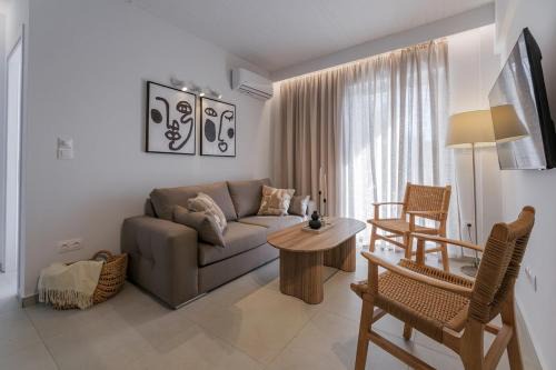 PJ Properties Aegean Breeze Family Suite Sounio in Sounio