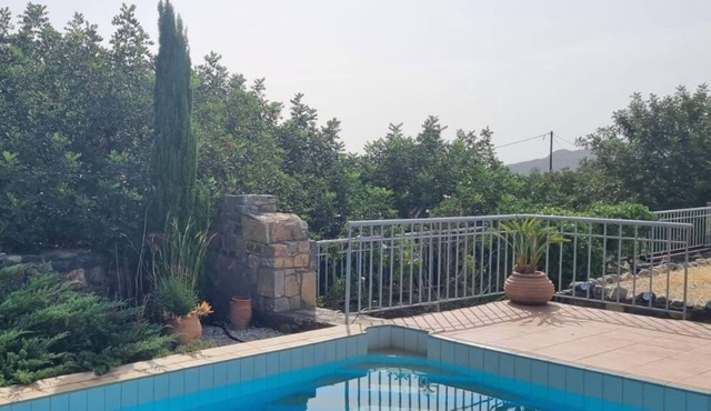 Plaka Elounda .private pool .2 beds.jaccuzi.parking.spinalonga/sea views in Elounda