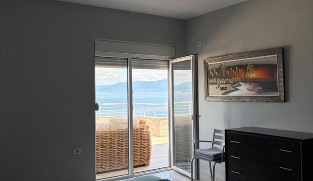 Pogradec Lakeview Apartament in Pogradec