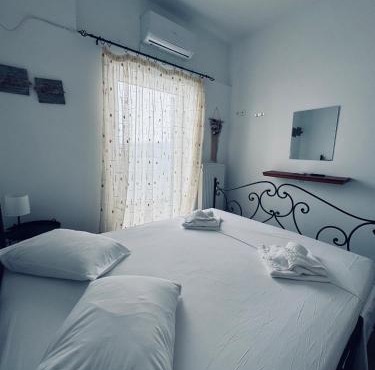Portolos Apartments - Sarakiniko in Vathi