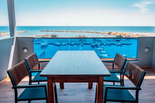 Poseidon Girni Sea View Apartments in Paralia Katerinis