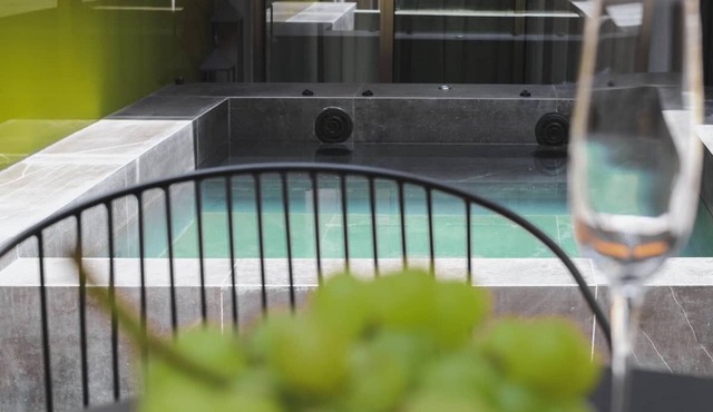 Private Pool Luxury with Hammam & Jacuzzi | Nikiou Suites