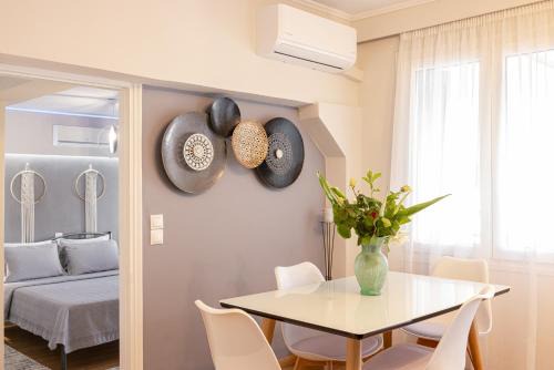 Pythagorio Blue Street Apartment with Balcony in Pythagoreio