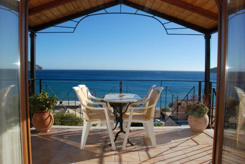 San George Apartments in Agios Georgios