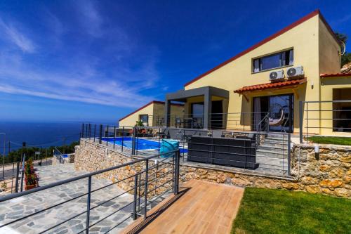 Santakira Villas in Parga